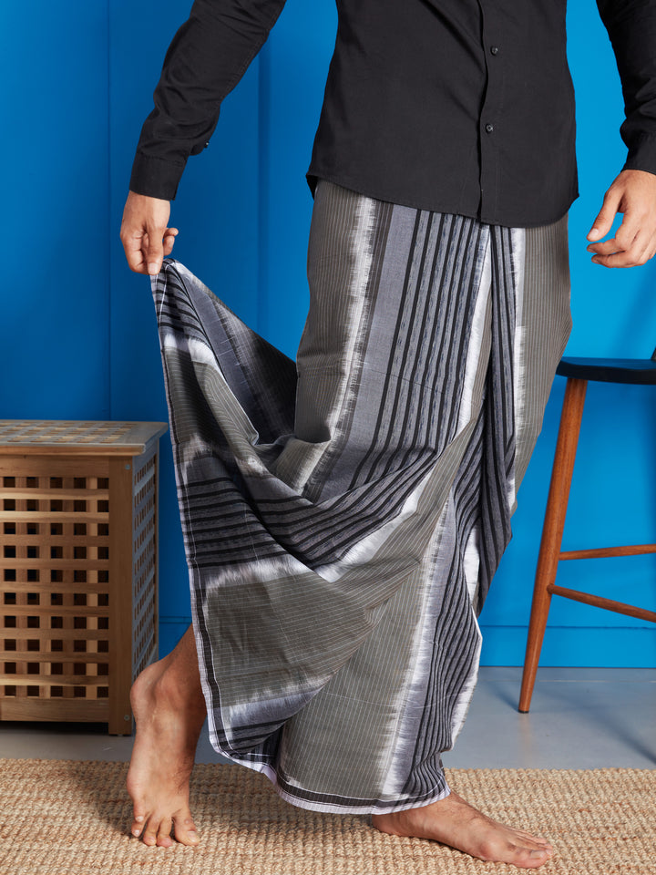 Areeba Black and Grey Fine Cotton Lungi - AMT-002 - View 3