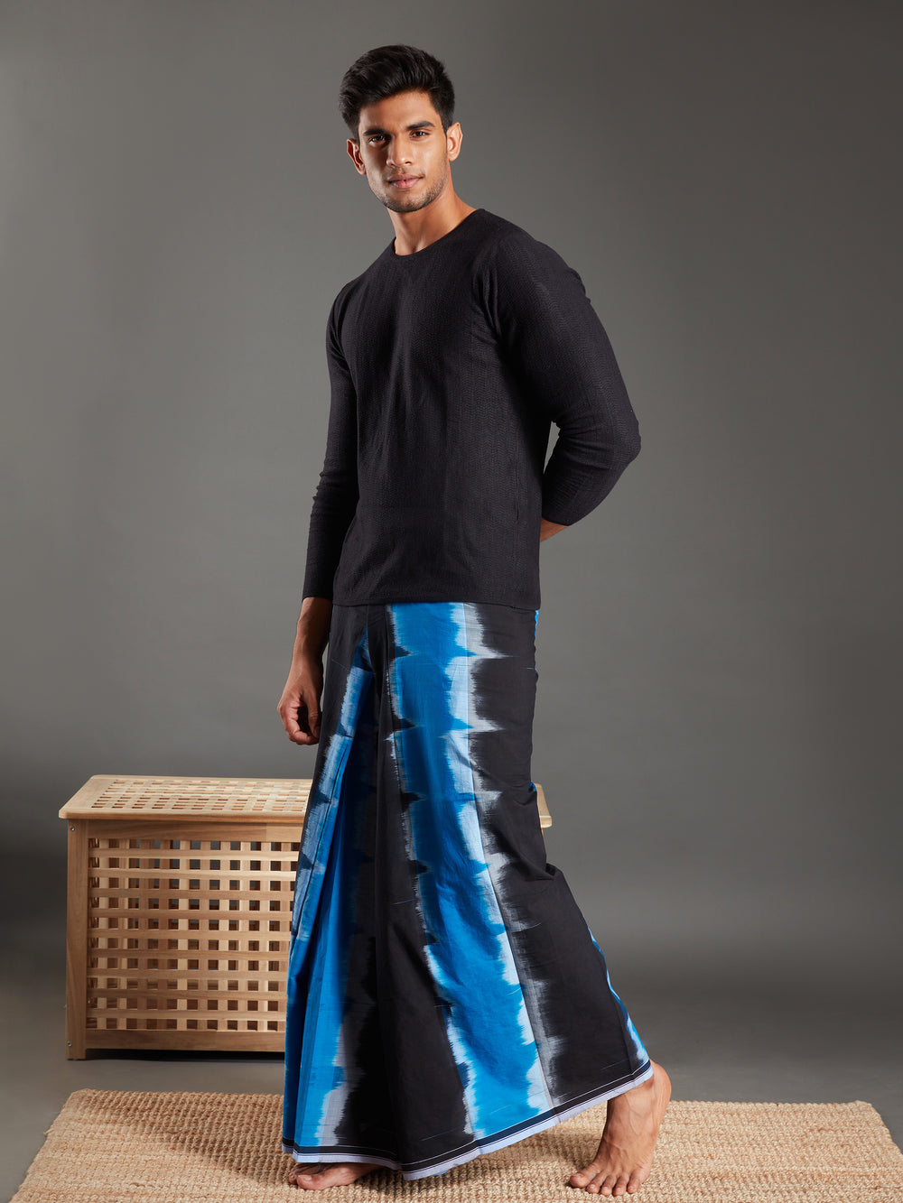 Areeba Black and Blue Fine Cotton Lungi - AMT-009 - View 2